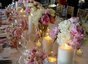 Hogyan lehet díszíteni egy esküvői terem maga