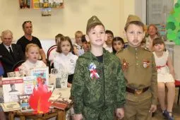 Valamint a háború nélküli világ