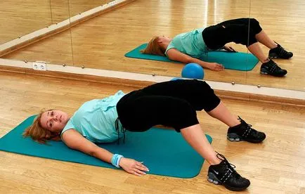 Gyakorlatok a gerinc otthon Gyakorlatok a gerinc otthon