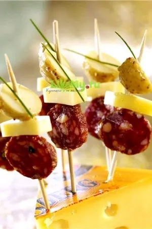 33 egyszerű receptek canapes skewers a ünnepi asztal (szendvicsek) 33 egyszerű receptek szendvicsek nyárson az ünnepi asztalra