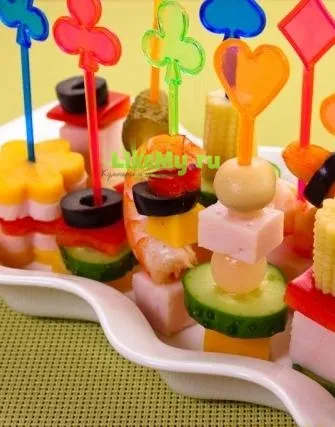 33 egyszerű receptek canapes skewers a ünnepi asztal (szendvicsek) 33 egyszerű receptek szendvicsek nyárson az ünnepi asztalra