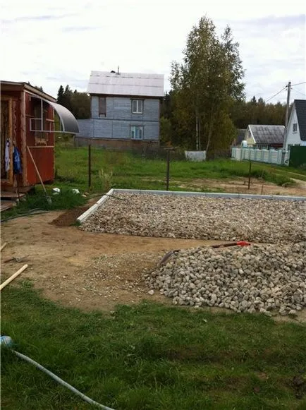Blog - szól a vidéki élet - növény a kertben határon