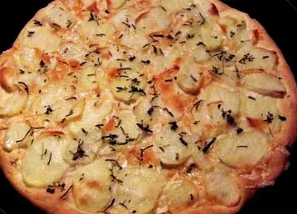 pizza burgonyával
