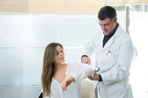 Mi neurológus kezeli a betegséget, ami már olyan orvos (neurológus orvos, hogy kezeli a CNS diagnosztikai vizsgálat manuális terápia) Mi neurológus kezeli a betegséget, amely részt vesz az orvos