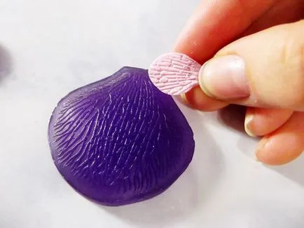 Virág a hideg porcelán kezük (lépésről lépésre fotók)