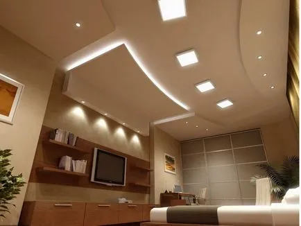 A design a mennyezet a hálószobában egyszerű és összetett változatai megtervezése () Tervezés mennyezet a hálószobában egyszerű és kifinomult design lehetőségeket
