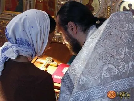 Jelica hogyan kell megközelíteni a pap a templomban, milyen kezelést elfogadható (a) Jelica hogyan kell megközelíteni a pap a templomban, milyen kezelést elfogadható