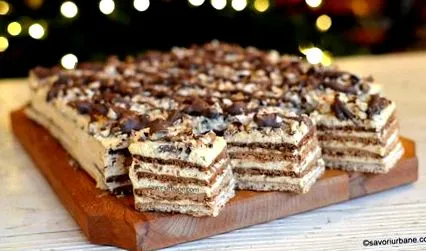 torta levelekkel