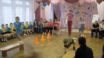 Ötletek a díszítő zenei terem - a gyermek az óvodában