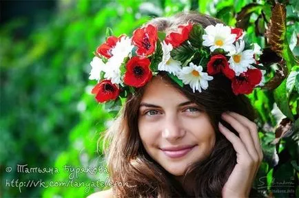 Ahonnan a színek is szőtt koszorú, hogyan válasszunk virágot koszorút (virág) Ahonnan a színek is szőtt koszorú, hogyan kell kiválasztani virágok koszorúk