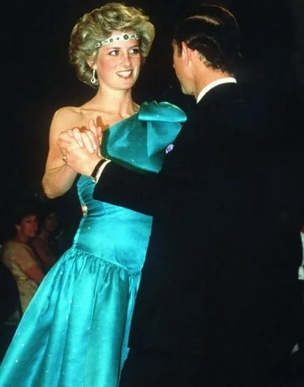 Hogyan lehet egy hercegnő 5 Diana hercegnő stílus titkot, hogy lehet kölcsönözni, és ma (stílus) Hogyan lehet egy hercegnő 5 Diana hercegnő stílus titkot, hogy lehet kölcsönözni, és ma