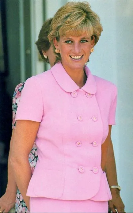 Hogyan lehet egy hercegnő 5 Diana hercegnő stílus titkot, hogy lehet kölcsönözni, és ma (Diana) Hogyan lehet egy hercegnő 5 Diana hercegnő stílus titkot, hogy lehet kölcsönözni, és ma