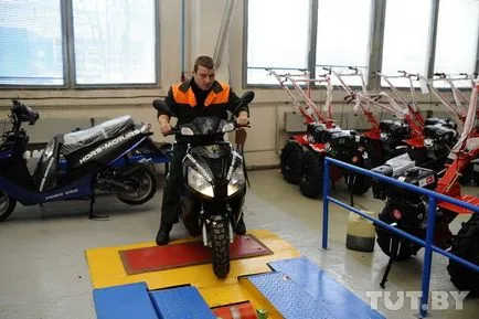 Hogyan robogók, valamint a fehéroroszországi történik (Fehéroroszország) Hogyan robogók Fehéroroszországban, ahogy az