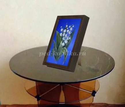 Hogyan kell felhívni a gyöngyvirág gouache szakaszaiban