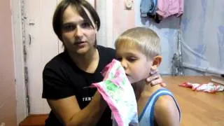 Hogyan kell tanítani a gyermeket, hogy fújja az orrát Videó (Dr. Komarovsky magyarázat) Hogyan kell tanítani a gyermeket, hogy fújja az orrát videó