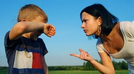 Hogyan kell tanítani a gyermeket, hogy kérjen bocsánatot
