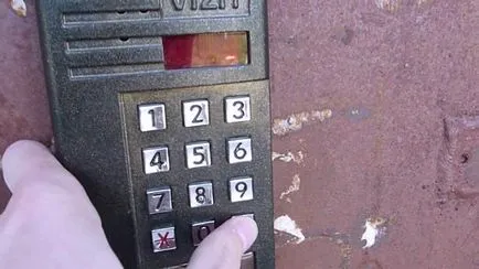 Hogyan kell megnyitni minden ajtó telefon kulcs nélkül lépésről lépésre (nyitott) Hogyan kell megnyitni minden ajtó telefon kulcs nélkül lépésről lépésre útmutató