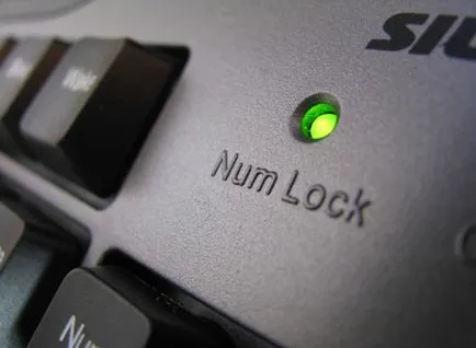 Hogyan tilthatom NumLock