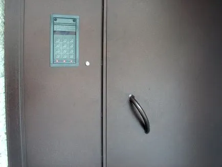 Hogyan kell megnyitni a kaputelefon nélkül lépésről lépésre (kulcs) gomb Hogyan kell megnyitni minden ajtó telefon kulcs nélkül lépésről lépésre útmutató