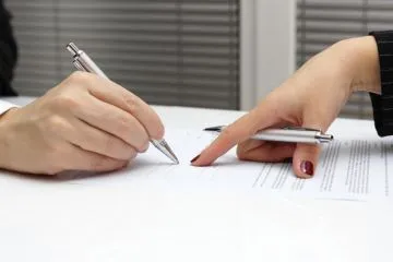 Hogyan juthat hozzá a tanúsítványt a válás után a bírósági határozat