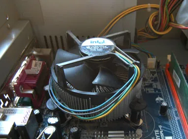 Hogyan változtassuk meg a hővezető paszta a CPU, hogyan kell rögzíteni a számítógép, tippeket és utasításokat (megváltoztatni a beillesztés) Hogyan változtassuk meg a hővezető paszta a CPU, hogyan kell rögzíteni a számítógép, tippeket és utasításokat