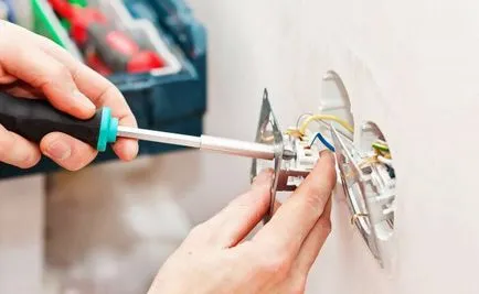 Hogyan változtassuk meg a kapcsoló egy vagy két gomb saját kezűleg