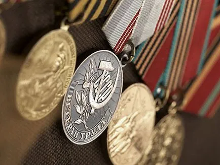 Hogyan lehet hozzájutni a címet veterán munkaerő dokumentumok, tapasztalat, díjak (get) Hogyan lehet hozzájutni a címet veterán munkaerő dokumentumok, tapasztalat, díjak