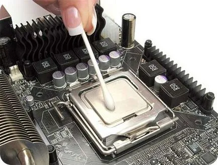 Hogyan változtassuk thermopaste egy processzor, milyen gyakran változtatni, törölje a régi thermopaste, lehetséges