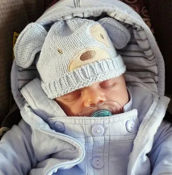 Hogyan kell viselni egy újszülött sétálni a télen
