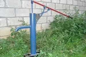 Hogyan készítsünk egy szivattyú vizet a kezüket (saját) Hogyan készítsünk egy szivattyú vizet saját kezűleg