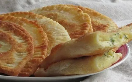 Főzni finom pasties cheburek receptek, tészta, töltő (pasties) Főzni finom pasties cheburek receptek, tészta, töltelék