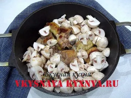 Főzni csirke pörkölt (pörkölt) Főzni csirke pörkölt