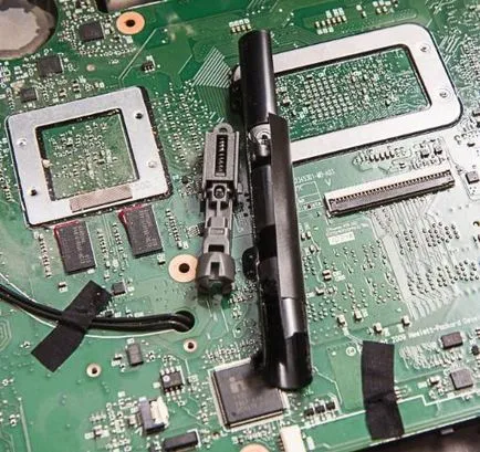 Hogyan szétszerelni a laptop, és tisztítsa meg a portól