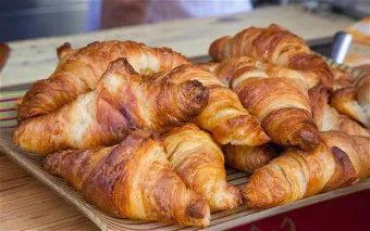 Hogyan készítsünk croissant puff szöveget otthon