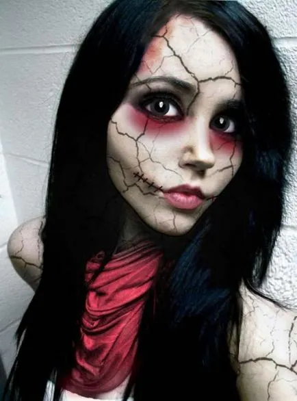 Hogyan tegyük egy könnyű smink Halloween kezüket