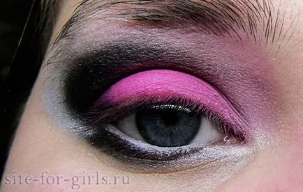 Hogyan, hogy az eredeti smink stílus emo
