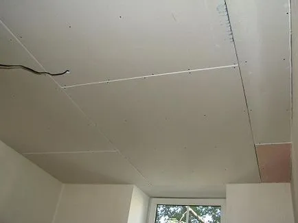 Hogyan készítsünk egy mennyezeti gipszkarton kezükkel
