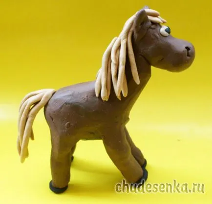 Hogyan készítsünk egy ló agyagból fokozatosan mester osztály képek és videó