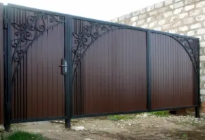 Amint a kapu a varrat csőszakasz - gyártás hasított, hogy hozzon létre egy rajzot és