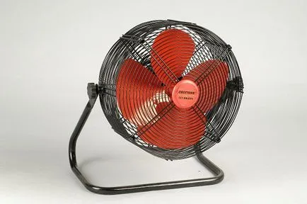Hogyan válasszuk ki a padló ventilátor összehasonlító jellemzői a különböző típusú