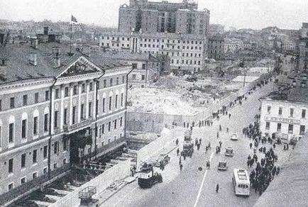 Moszkvában a szovjet érában házak egyik helyről a másikra költözött (otthon) Moszkvában a szovjet érában házak egyik helyről a másikra költözött