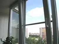 Hogyan zárjuk le a réseket az erkélyen bezárja, tömítés a loggia