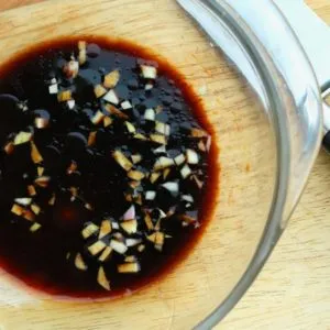 Ahogy pácolt csirke Grill 4 vényköteles előállítási eljárással (pácoljuk csirke kebab) Hogyan pácolt csirke 4 kebab recept főzés során
