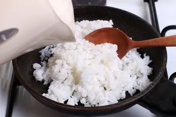 Hogyan befagyasztására rizs (Ready) - recept lépésről lépésre képek (kész) Hogyan befagyasztására rizs (Ready) - recept lépésről lépésre fotók