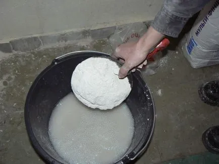 Mivel a gitt, hogy a fal megfelelő és gyors a sarkok, lyukak, repedések, video-telepítési utasításokat (például gitt falak megfelelő feltörni egy lyuk) Mivel a gitt a fal megfelelő és gyors a sarkok, lyukak, repedések, telepítési útmutató video