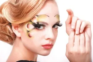 Ceruza technika smink lépésről lépésre fotók és videók (berendezések) Ceruza technika smink lépésről lépésre képek és videó