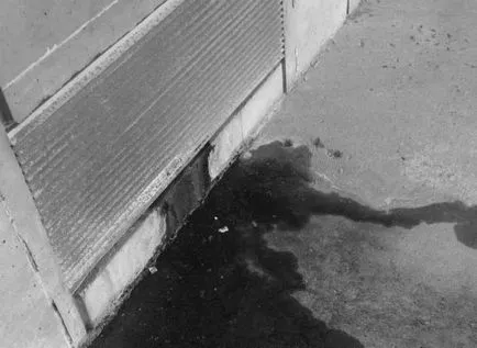 Vízcsepegés légkondicionáló javítási saját kezét a szobában (víz) Vízcsöpögés klíma a szobában kezével javítás