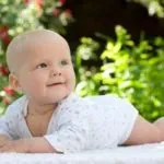 Amikor a baba elkezd mosolyogni, az első mosoly egy újszülött válaszul szülők