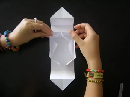 Egy papírlap box A4 - a kezek (doboz) Egy papírlap doboz A4 - saját kezűleg
