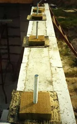 Rögzítő rúd falra szerelési útmutató a kezüket (fotó és videó)